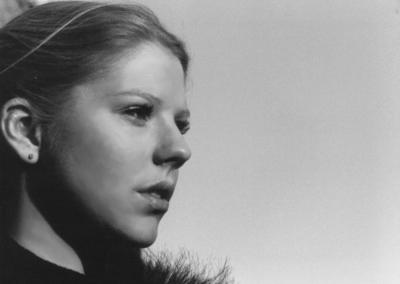 alice, picture 15: nothing moves. click on the image to go to the next picture