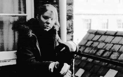 alice, picture 17: afterthought. click on the image to go to the next picture