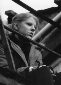 alice, picture 8: come back soon. click on the image to go to the next picture