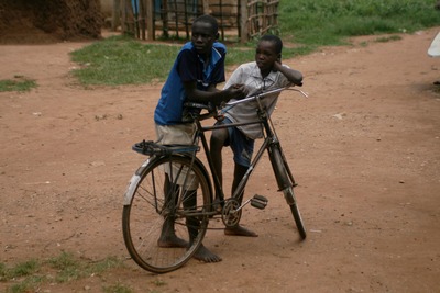 busia, picture 10: bike. click on the image to go to the next picture