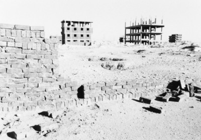 cairo, picture 11: i think this place needs a wall... what do you reckon?. click on the image to go to the next picture