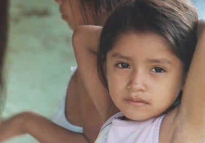guatemala, picture 30: girl, tat&iacute;n. click on the image to go to the next picture