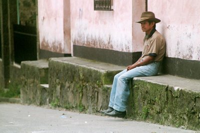 guatemala, picture 7: old man, santiago. click on the image to go to the next picture