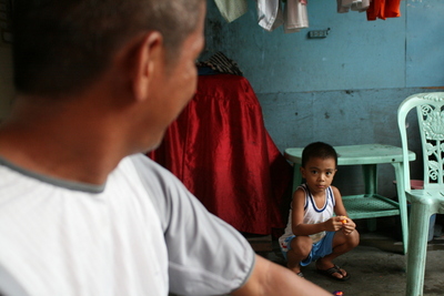 manila, picture 14: in the corner. click on the image to go to the next picture