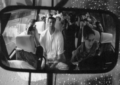 met, picture 3: bus. click on the image to go to the next picture