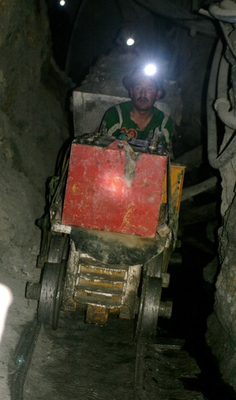 potosi, picture 11: train. click on the image to go to the next picture