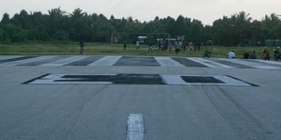 tuvalu, picture 17: runway football. click on the image to go to the next picture