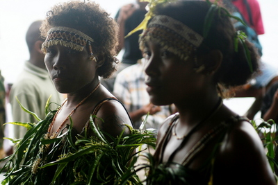 wedding, picture 29: dancers. click on the image to go to the next picture