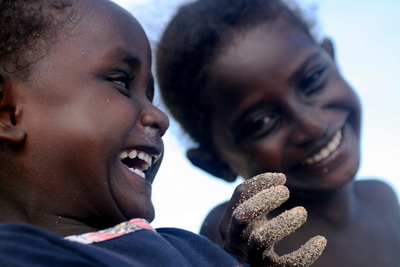 western, picture 31: kids, ghizo. click on the image to go to the next picture